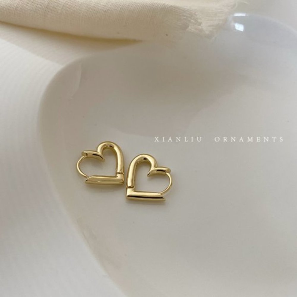 💙Heart Shape Hoops Earrings